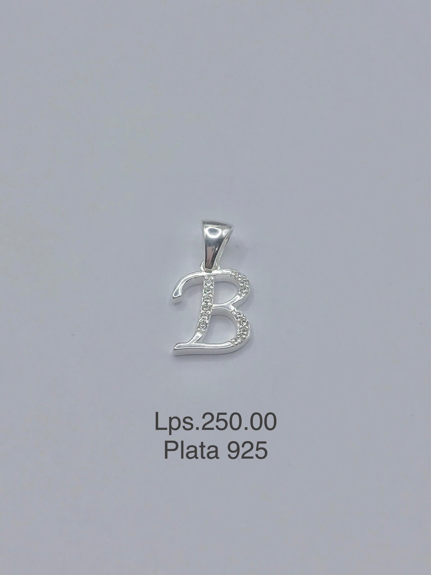 Dije de letra Plata 925