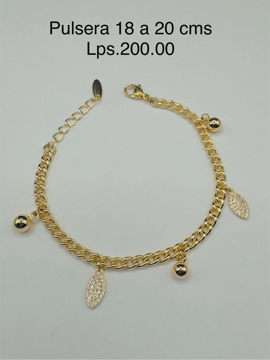 Pulsera con colgantes